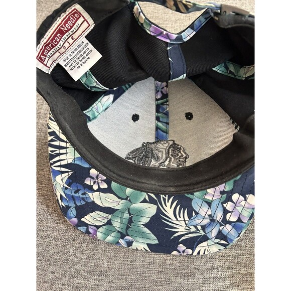 American Needle NHL Chicago Blackhawks Tropical Hawaiian Strapback Hat Cap NEW - Picture 2 of 7